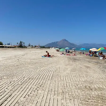 Roccella Mare Camping Campofelice Di Roccella